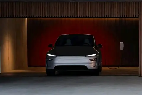 加量不加价!26款Model Y来了,821km续航+第五代永磁电机