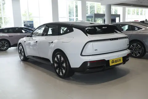 20万级豪华纯电之选!颜值高、智能配置丰富,操控性能拉满